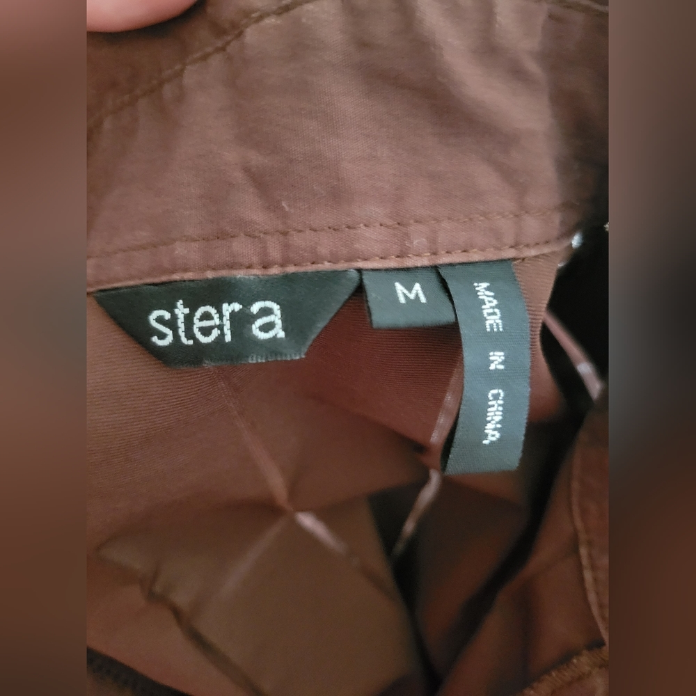 Stera | EUC Pretty Brown Asian Inspo Embroidered Zip Up Top (SIZE M) - Picture 8 of 14